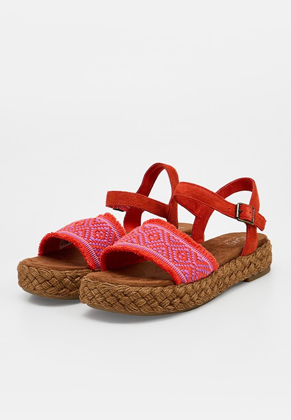 TOMS ABBY