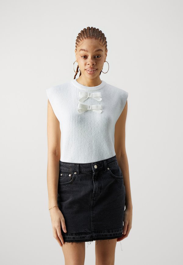 Pieces PCGABBY ONECK BOW VEST