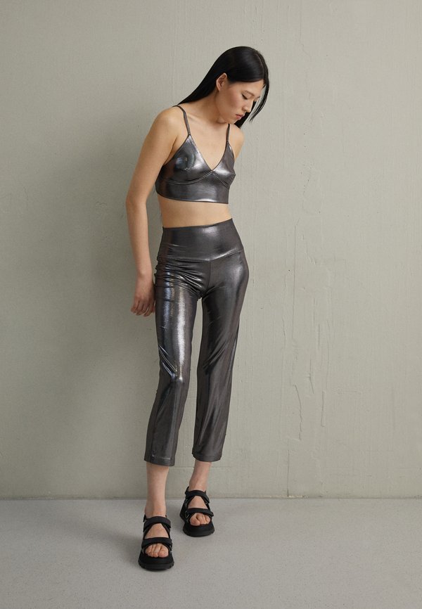 Norma Kamali PENCIL PANT