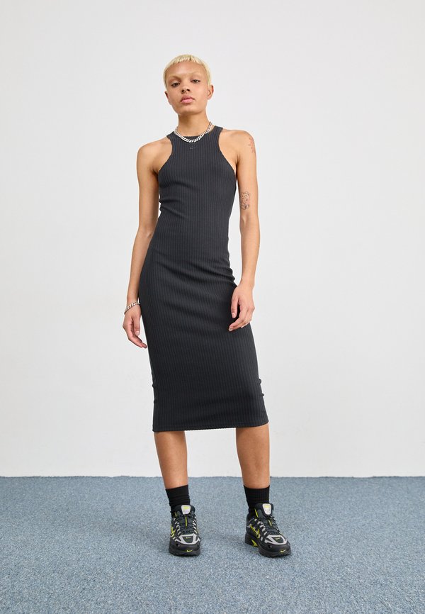 Nike Sportswear MIDI
