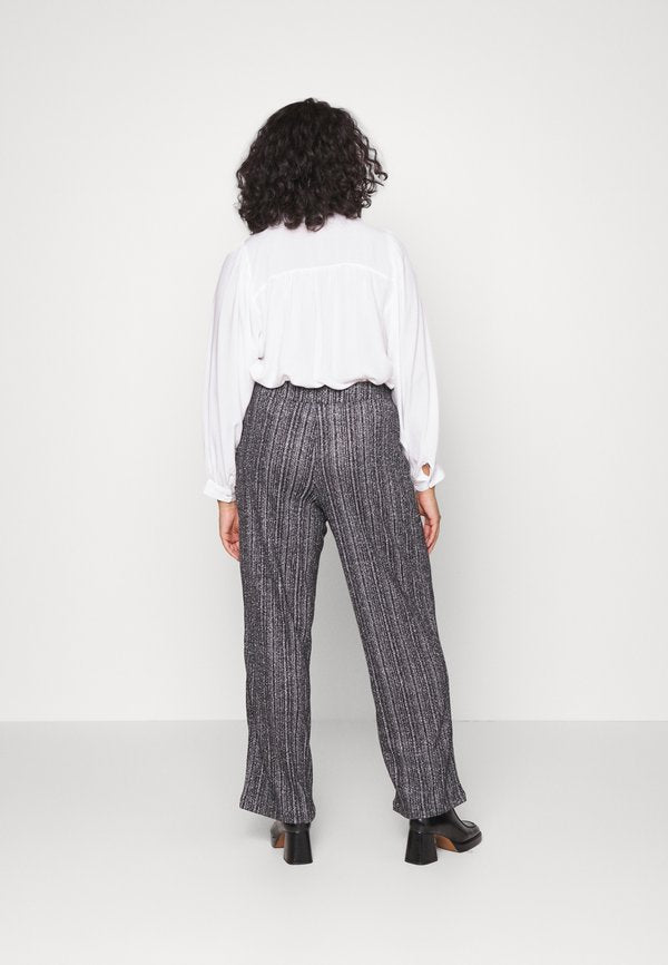 Noisy May Curve NMEIZA LOOSE PANTS