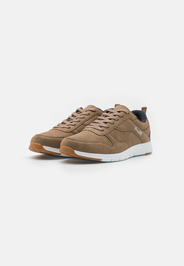 Pier One by Zalando