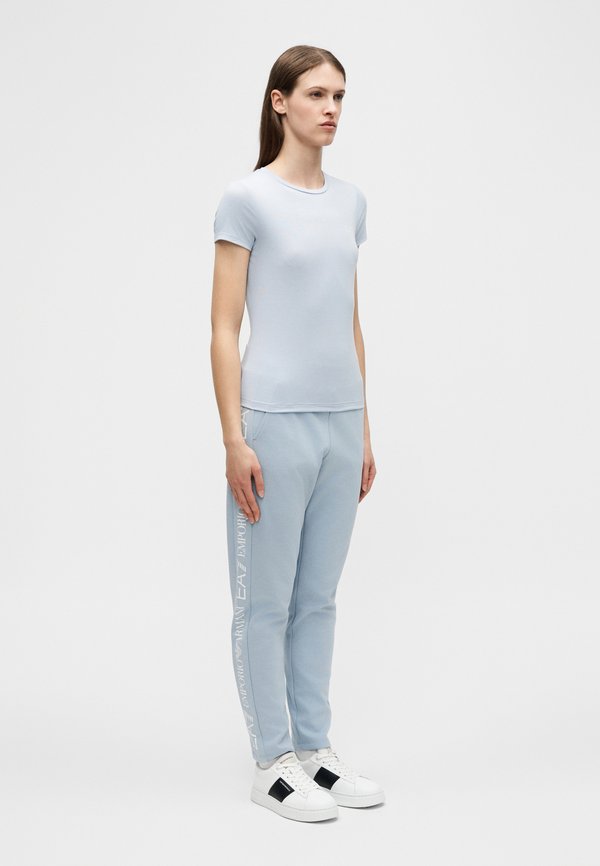 EA7 Emporio Armani