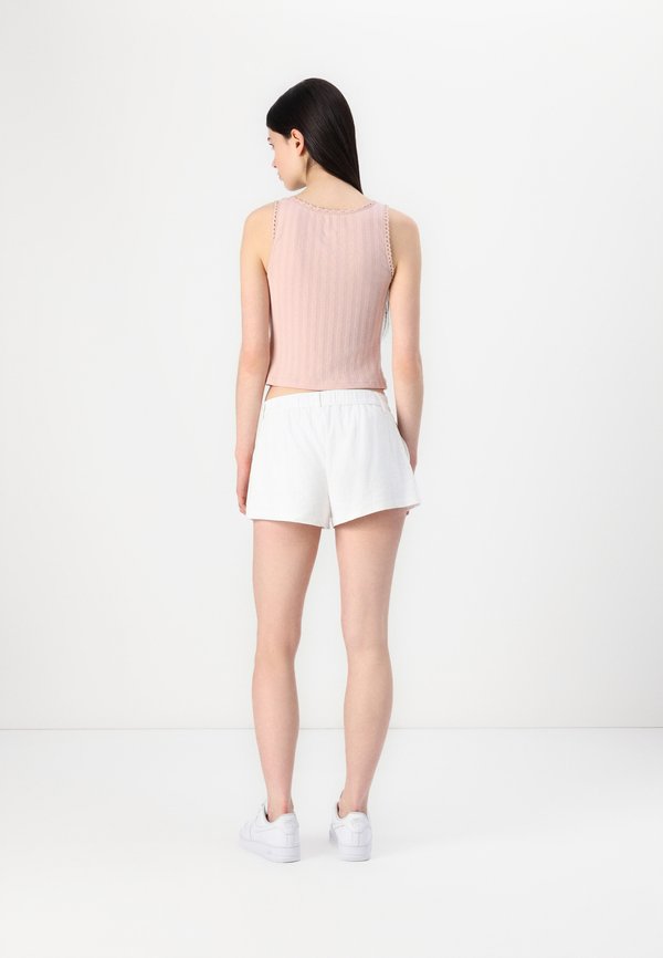 Hollister Co.  LIVVY
