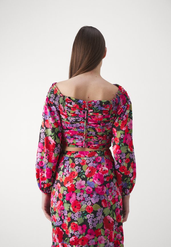 AMUR FRANCIS PUFF CROP