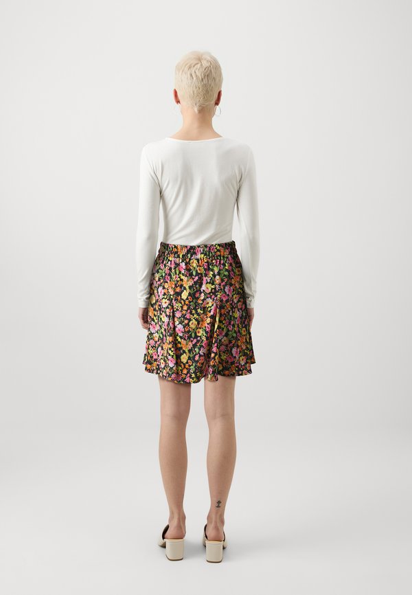 Vero Moda Petite VMPAGE SHORT SKIRT