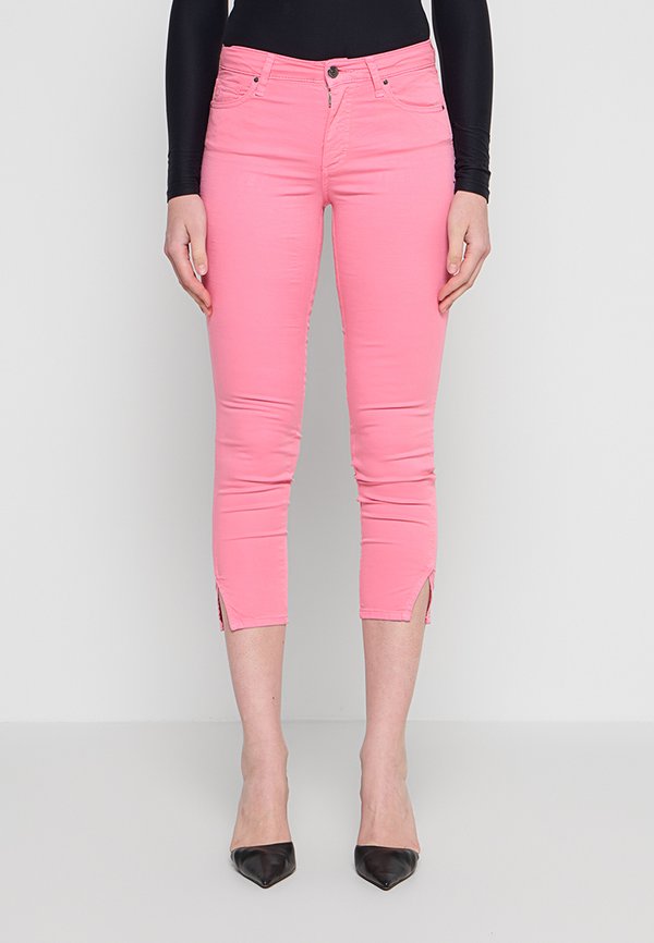 Armani Exchange