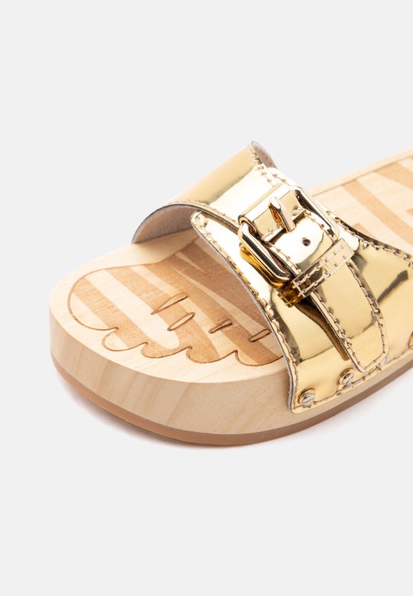 MOSCHINO CIABATTA