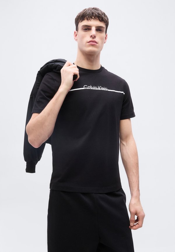 Calvin Klein SPLIT LINE LOGO GRAPHICS