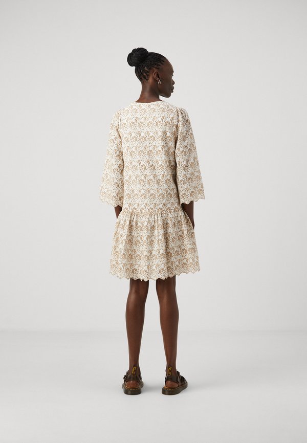 YAS Tall YASAPRILLA 3/4 DRESS