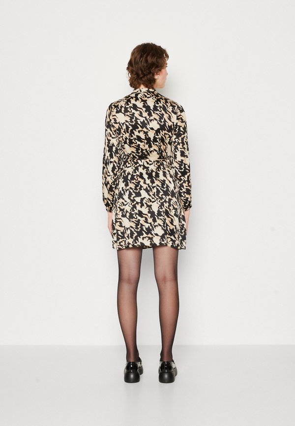 Vero Moda VMLILLIAN NORA SHORT WRAP DRESS