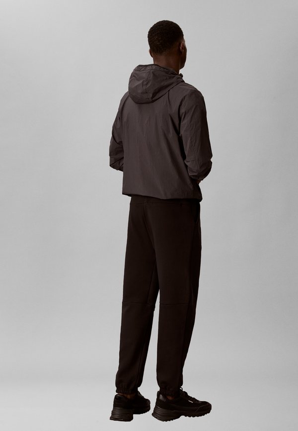 Calvin Klein JOGGER - ICON SPORT
