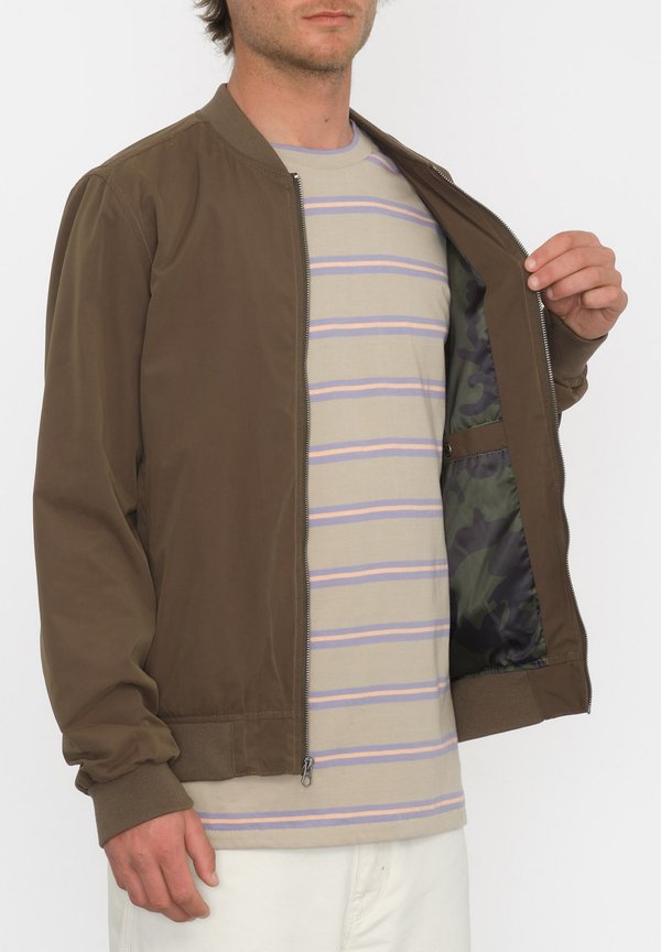 Volcom BURNWARD