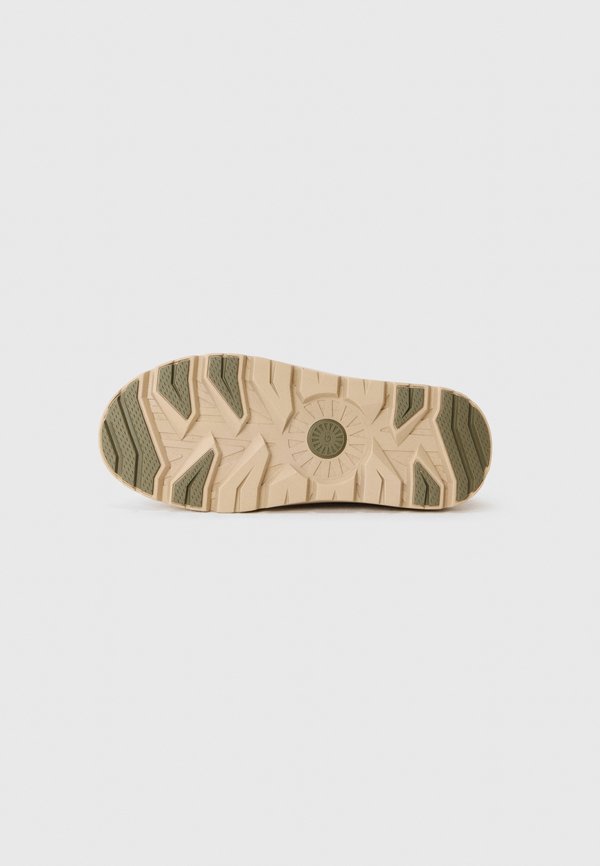 UGG ULTRA UNISEX
