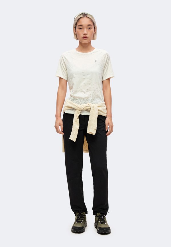 Peak Performance DISCOVER TEE