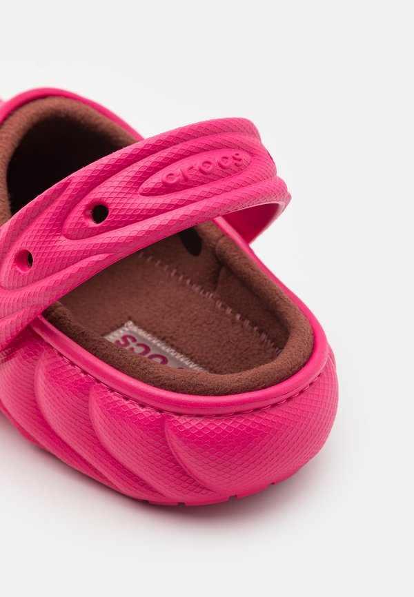Crocs CLASSIC OVERPUFF UNISEX