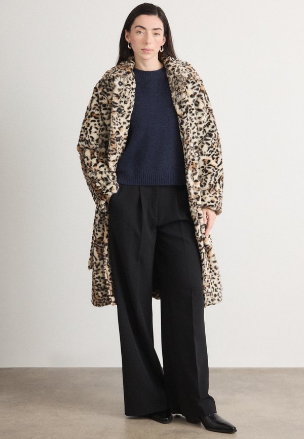 Mads Nørgaard LEO NORA COAT