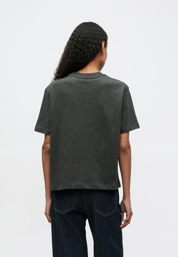 Tommy Hilfiger GOLD-TONE BUTTON LOGO EMBROIDERY RELAXED T-SHIRT