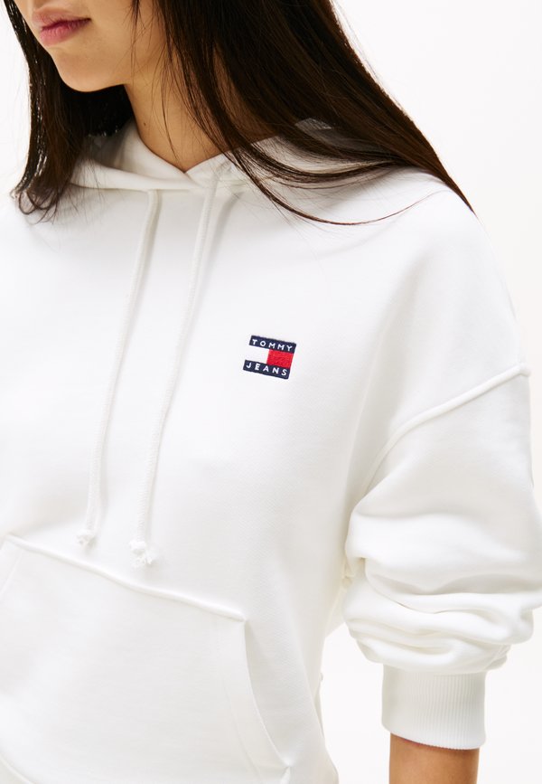 Tommy Jeans TJW BXY BADGE HOODIE EXT