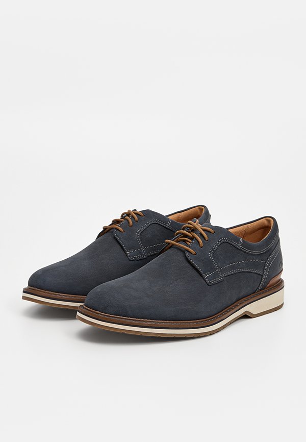 Clarks MONAHAN