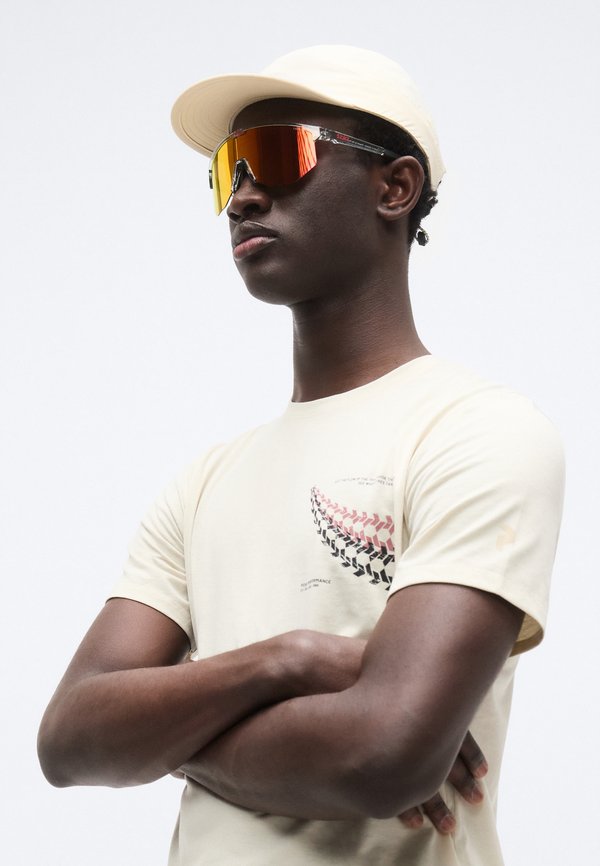 Peak Performance EXPLORE GRAPHIC TEE MEN