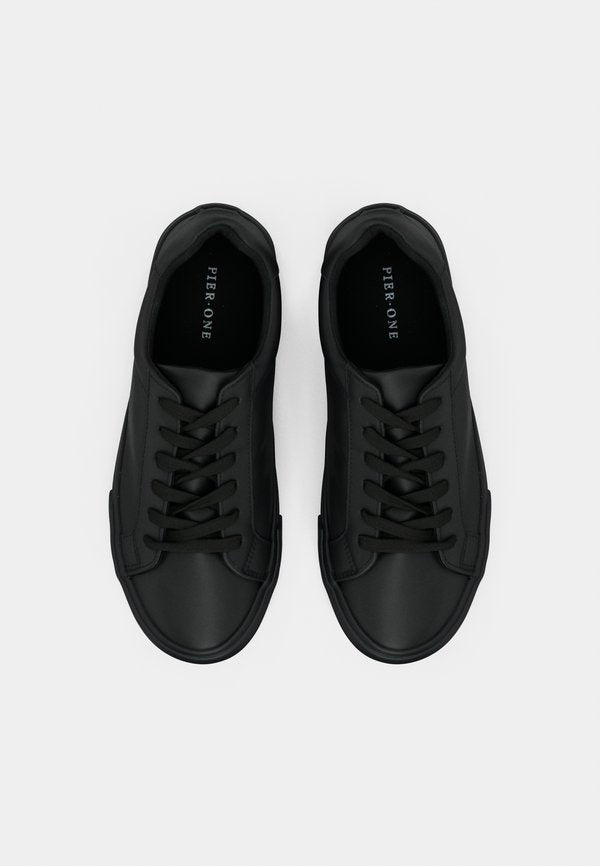 Pier One by Zalando