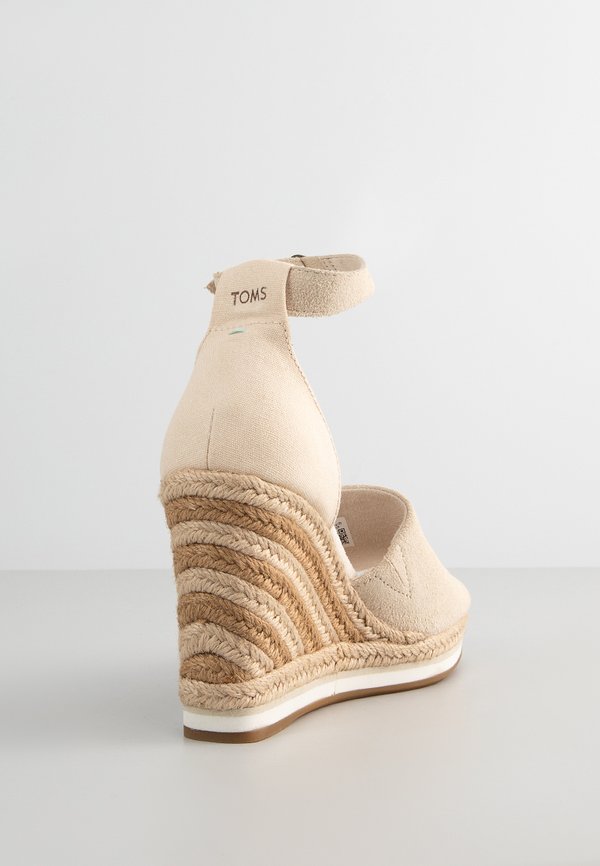 TOMS MARISOL
