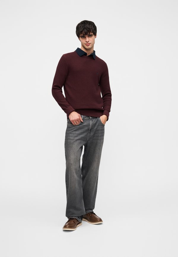 Pier One by Zalando