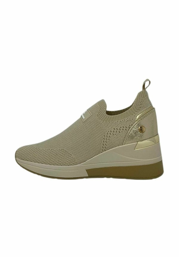 XTI SNEAKER