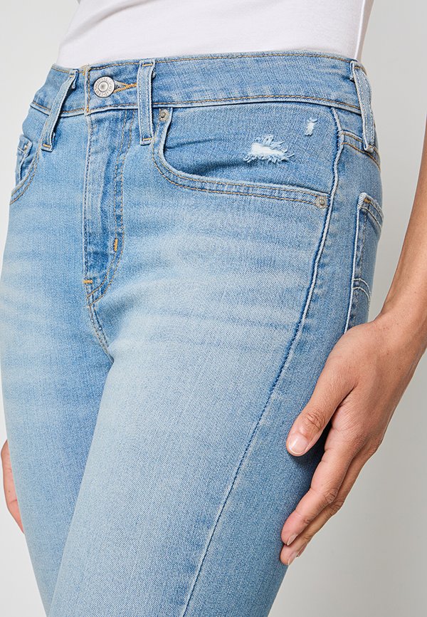 Levi's® WB-700