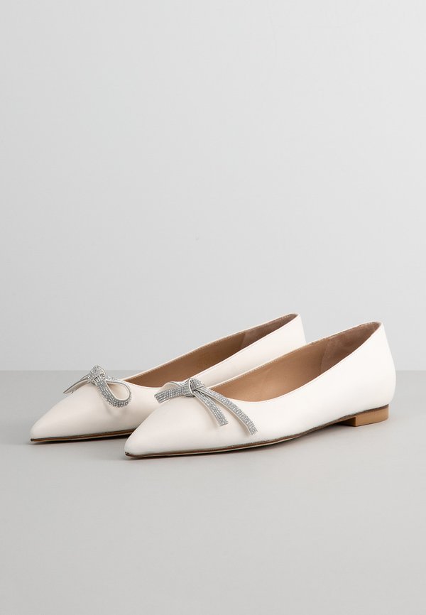 Stuart Weitzman