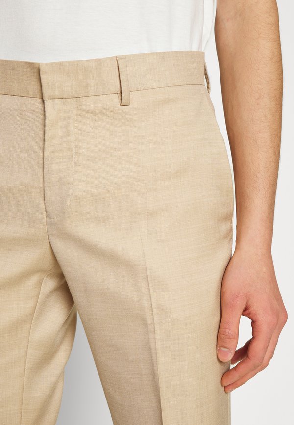 Isaac Dewhirst THE WEDDING SUIT