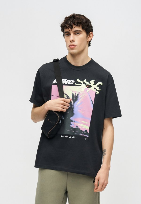Nike Sportswear M NK TECH FLC SHORT - Shorts - silver sage/black