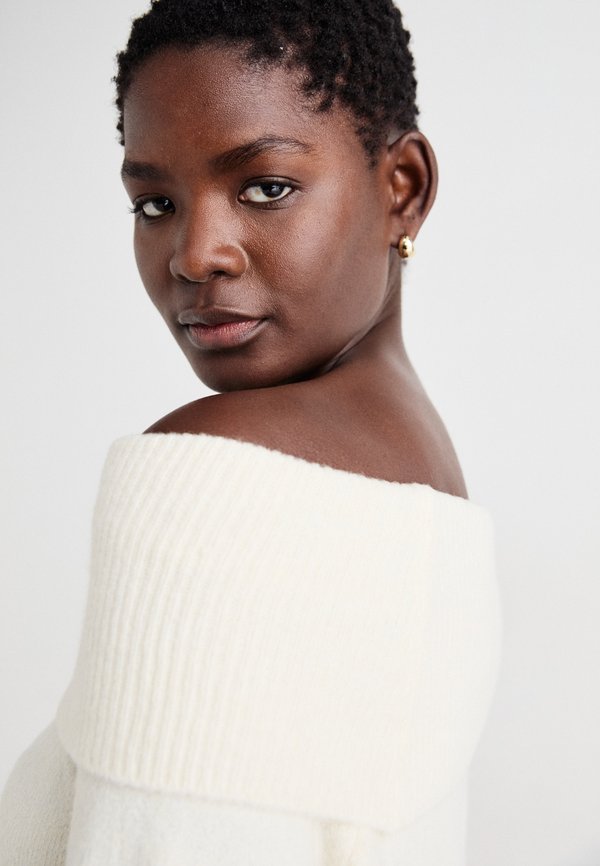 Vero Moda VMBOOM OFF SHOULDER DRESS
