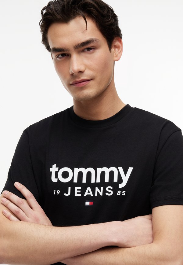Tommy Jeans SLIM GRAPHIC TEE
