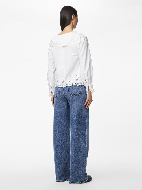 Pieces PCANNABELLE V-NECK FRILL