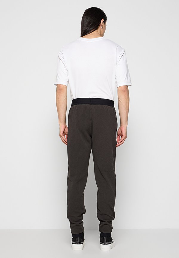 EA7 Emporio Armani