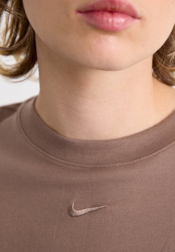 Nike Sportswear ESSNTL