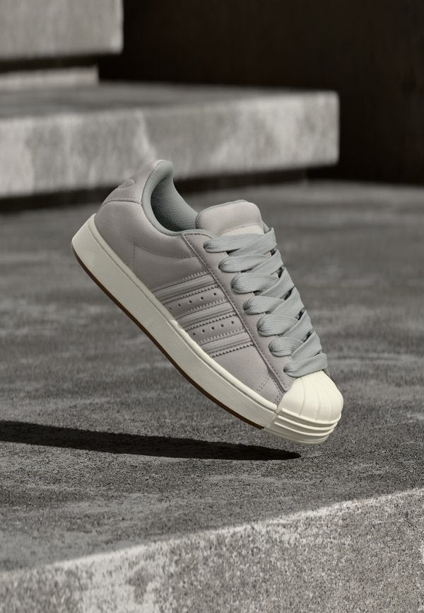 adidas Originals SUPERSTAR ST - Skate shoes - grey two/core white