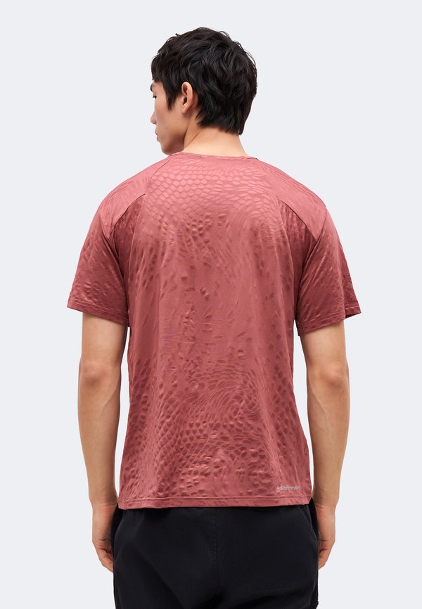 Peak Performance DISCOVER TEE
