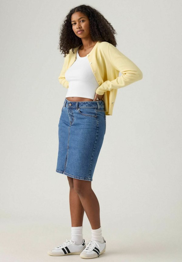 Levi's® LOW MIDI
