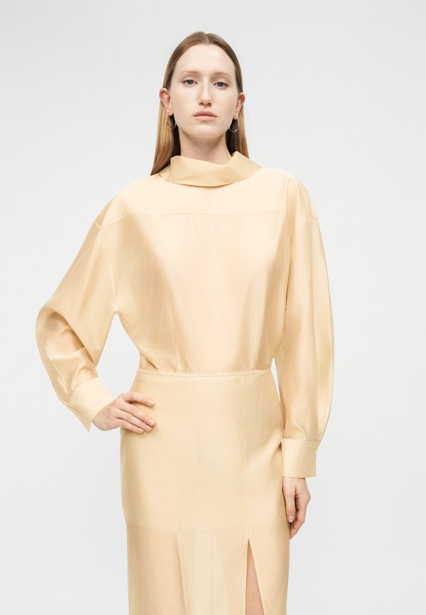 Filippa K FOLD COLLAR