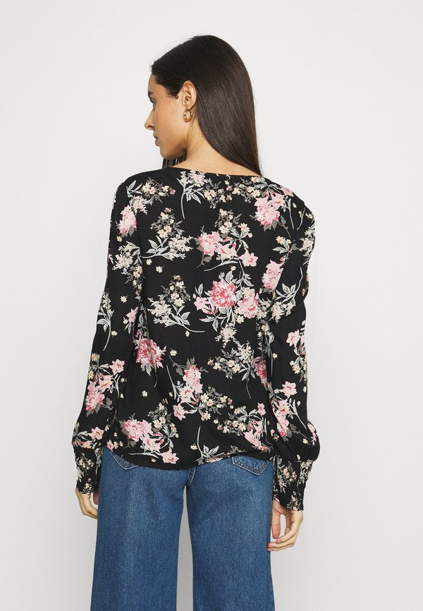 Pieces PCPAOLA SHIRT