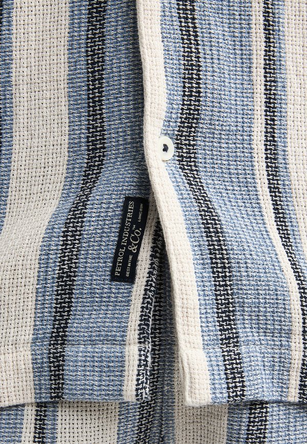 Petrol Industries MEN SHIRT SHORT SLEEVE AOP