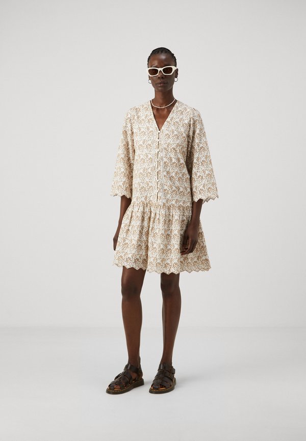 YAS Tall YASAPRILLA 3/4 DRESS