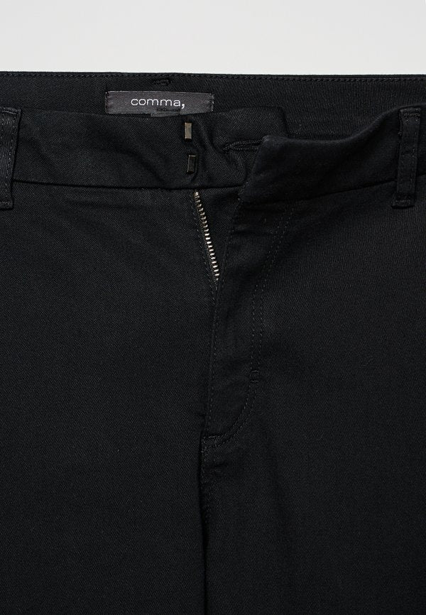 comma SLIM FIT