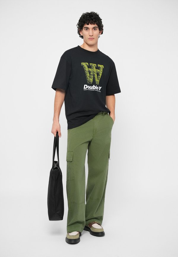 DOUBLE A BY W.W. LIAM TEE MOSS UNISEX