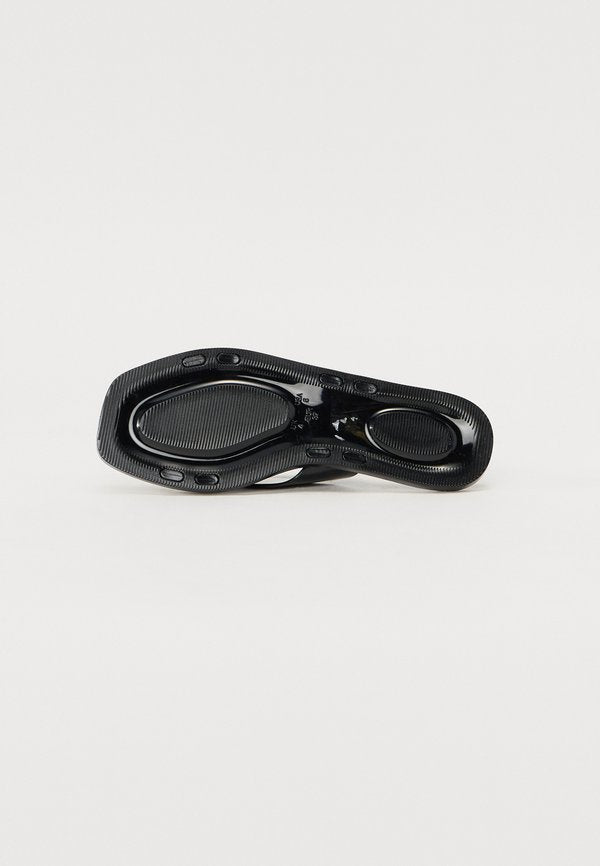 KARL LAGERFELD JELLY III SPARKLE KROSSTRAP