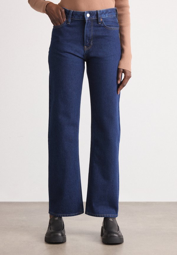 Calvin Klein Jeans SIGNATURE 90S