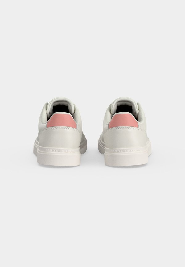 Tommy Hilfiger FEMININE CUPSOLE